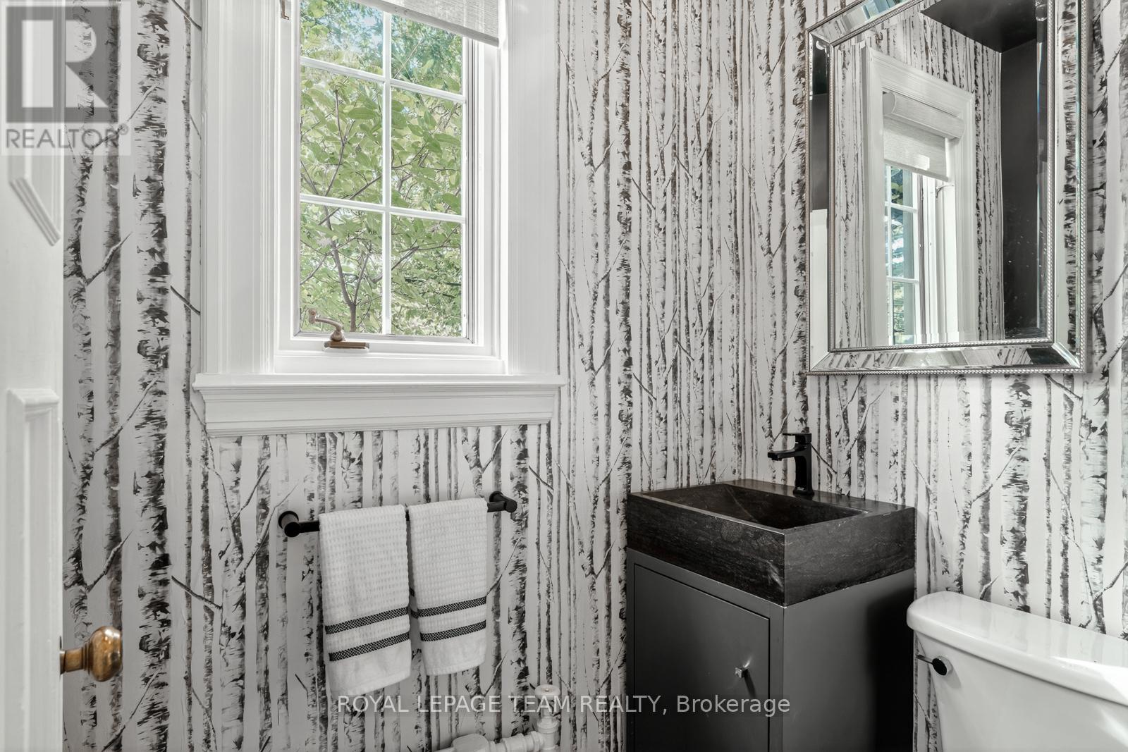 301 Buena Vista Road, Ottawa, Ontario  K1M 0W1 - Photo 14 - X12843136