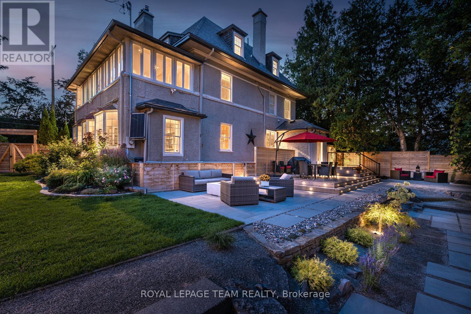 301 Buena Vista Road, Ottawa, Ontario  K1M 0W1 - Photo 2 - X12843136