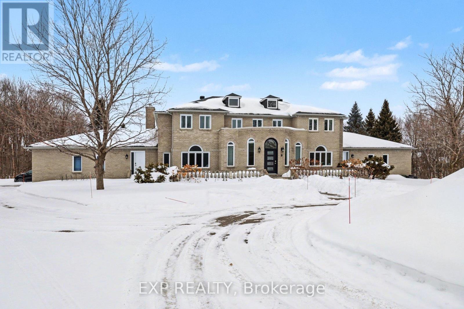 5749 Knights Drive, Ottawa, Ontario  K4M 1K2 - Photo 2 - X12843170