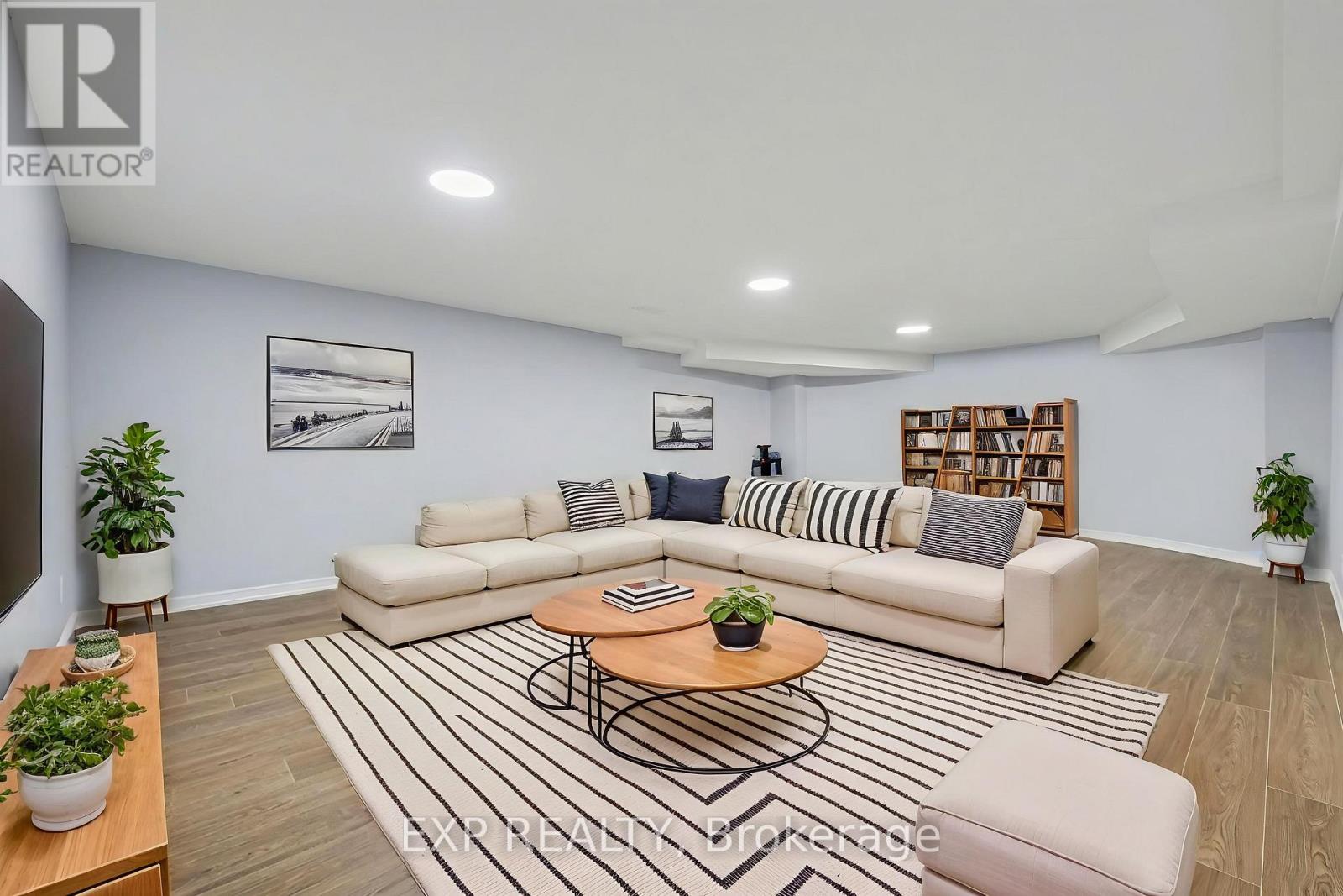 5749 Knights Drive, Ottawa, Ontario  K4M 1K2 - Photo 32 - X12843170