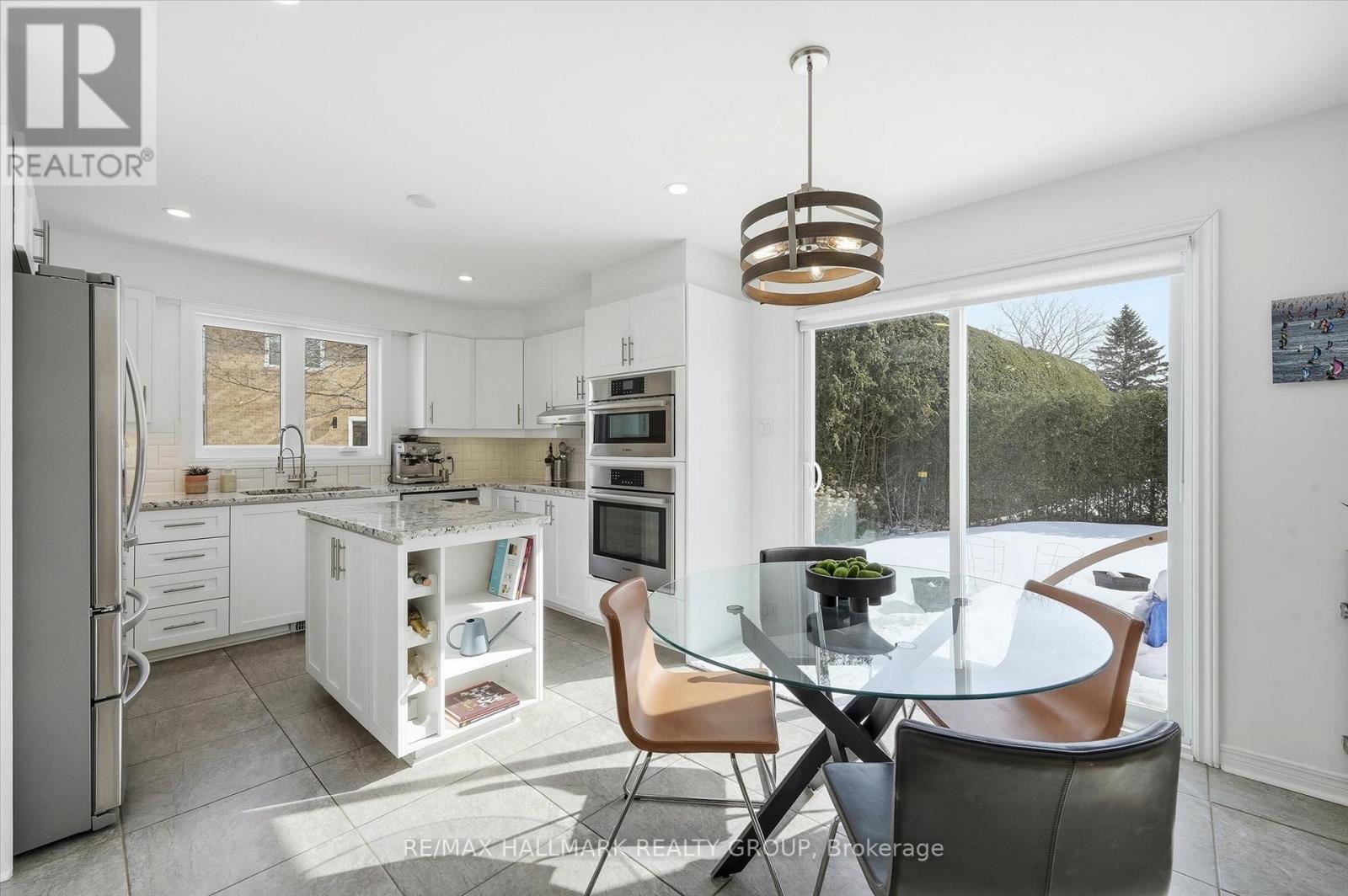 1660 Country Walk Drive, Ottawa, Ontario  K1C 8E2 - Photo 10 - X12843188