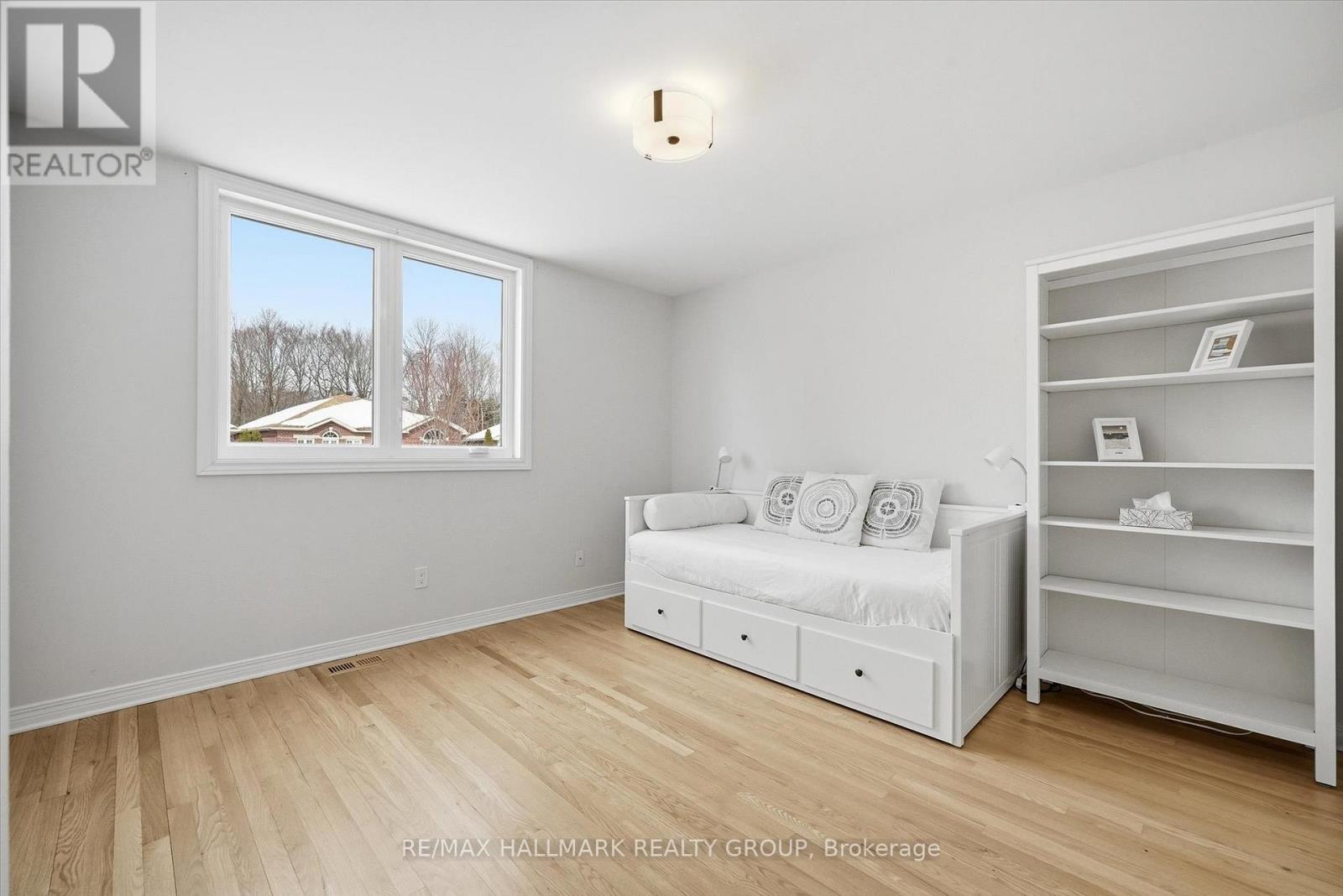 1660 Country Walk Drive, Ottawa, Ontario  K1C 8E2 - Photo 32 - X12843188