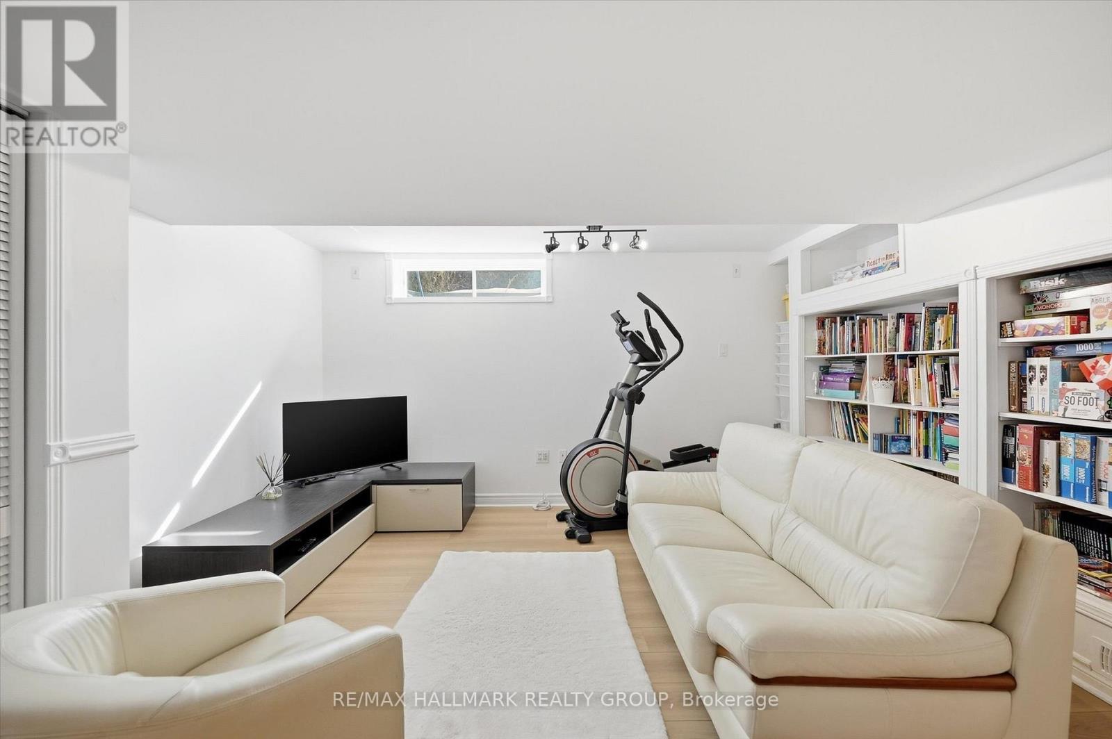 1660 Country Walk Drive, Ottawa, Ontario  K1C 8E2 - Photo 38 - X12843188