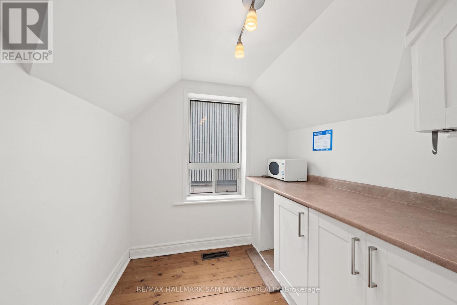 3 - 162-164 Metcalfe Street, Ottawa, Ontario  K2P 1P2 - Photo 9 - X12843206