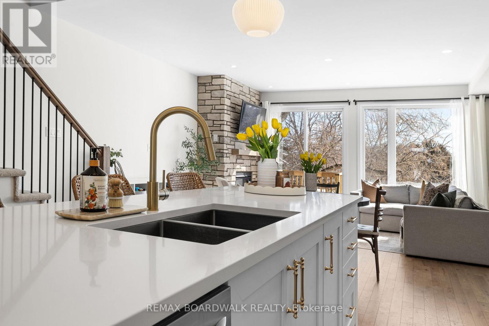 204 Adelaide Street, Mississippi Mills, Ontario  K0A 1A0 - Photo 7 - X12843230