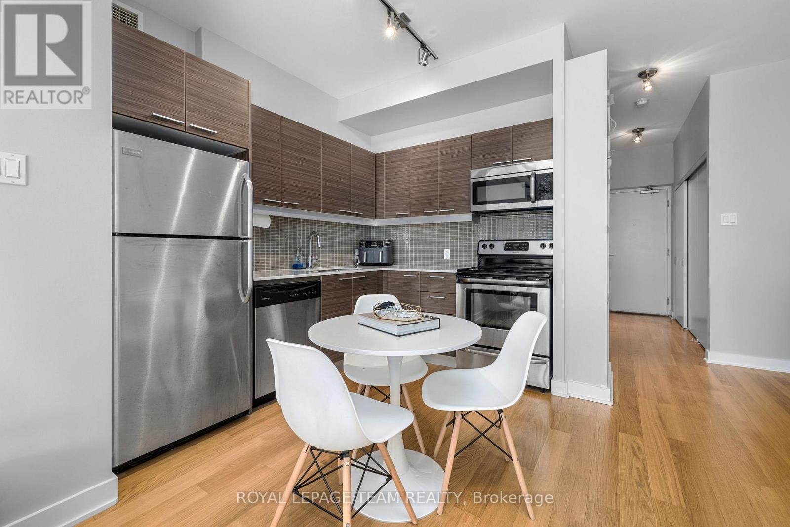 318 - 354 Gladstone Avenue, Ottawa, Ontario  K2P 0R4 - Photo 8 - X12843286