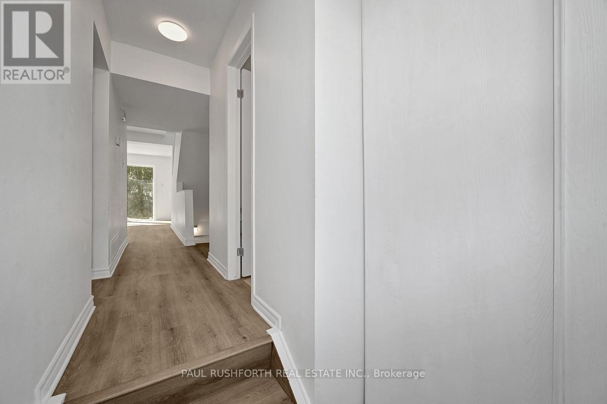 148 Bentbrook Crescent, Ottawa, Ontario  K2J 3Y3 - Photo 4 - X12843324