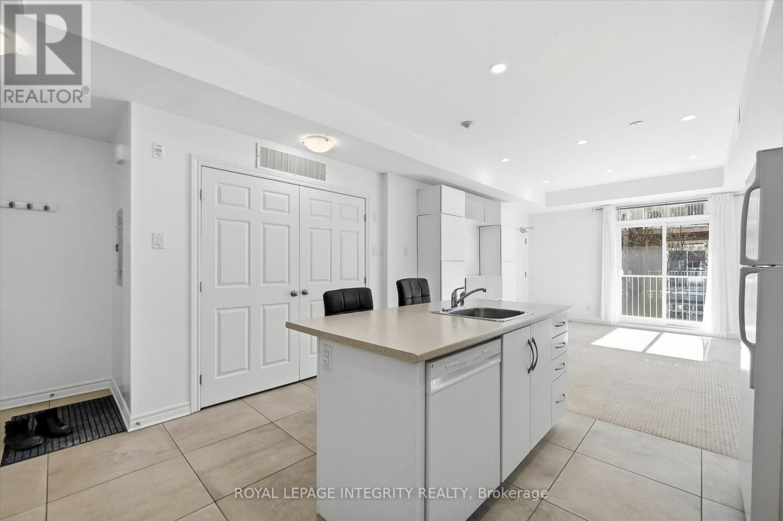 C - 849 Blackcomb Private, Ottawa, Ontario  K1G 4E4 - Photo 10 - X12843348