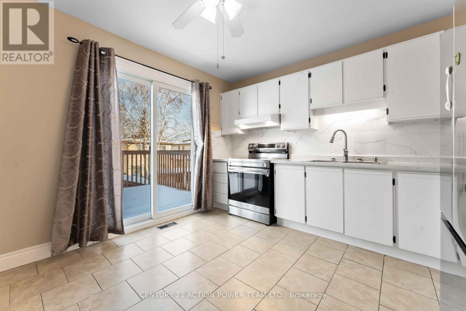 A - 1936 Longman Crescent, Ottawa, Ontario  K1C 5G6 - Photo 15 - X12843356