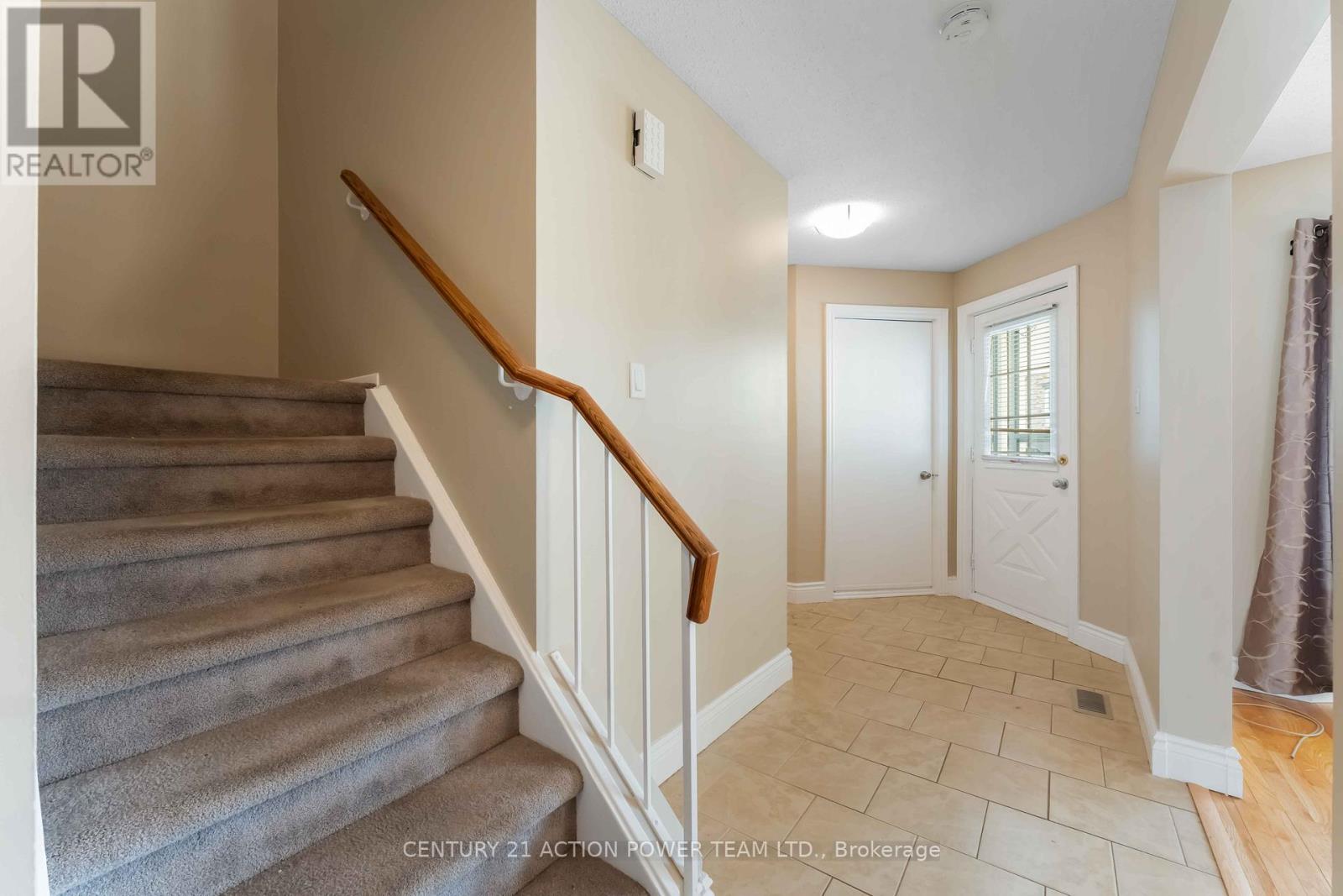 A - 1936 Longman Crescent, Ottawa, Ontario  K1C 5G6 - Photo 5 - X12843356