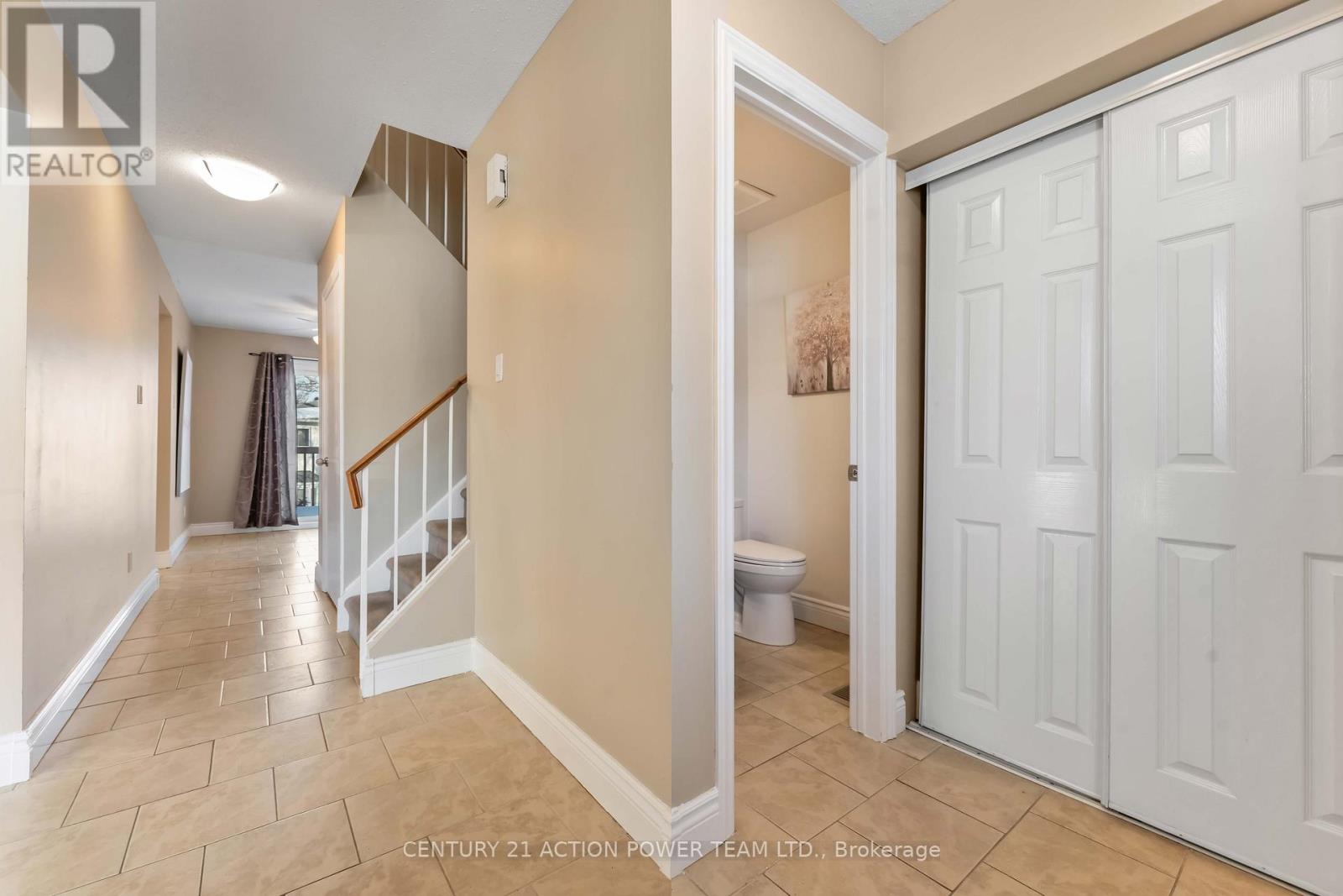 A - 1936 Longman Crescent, Ottawa, Ontario  K1C 5G6 - Photo 6 - X12843356