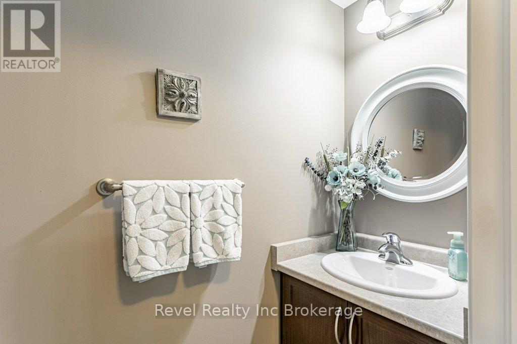 8 - 176 Ferguson Drive, Woodstock, Ontario  N4V 0C6 - Photo 13 - X12843406