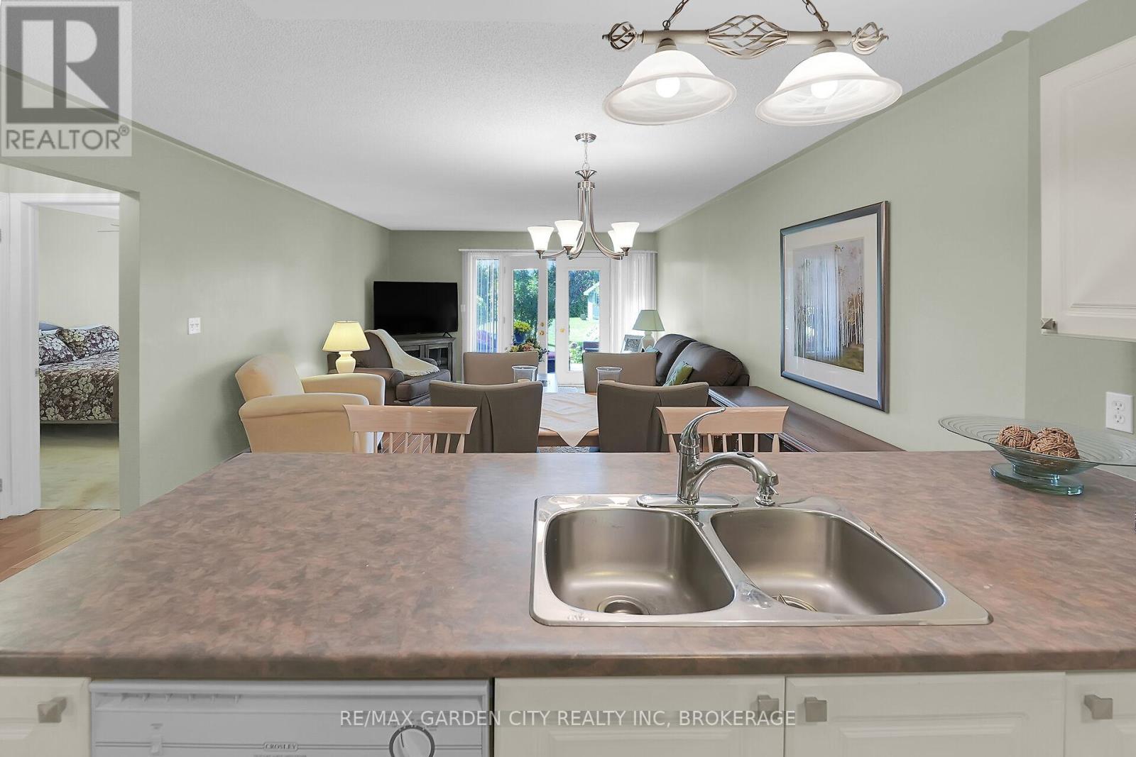 176 Beckett Crescent, Pelham, Ontario  L0S 1E4 - Photo 7 - X12843228