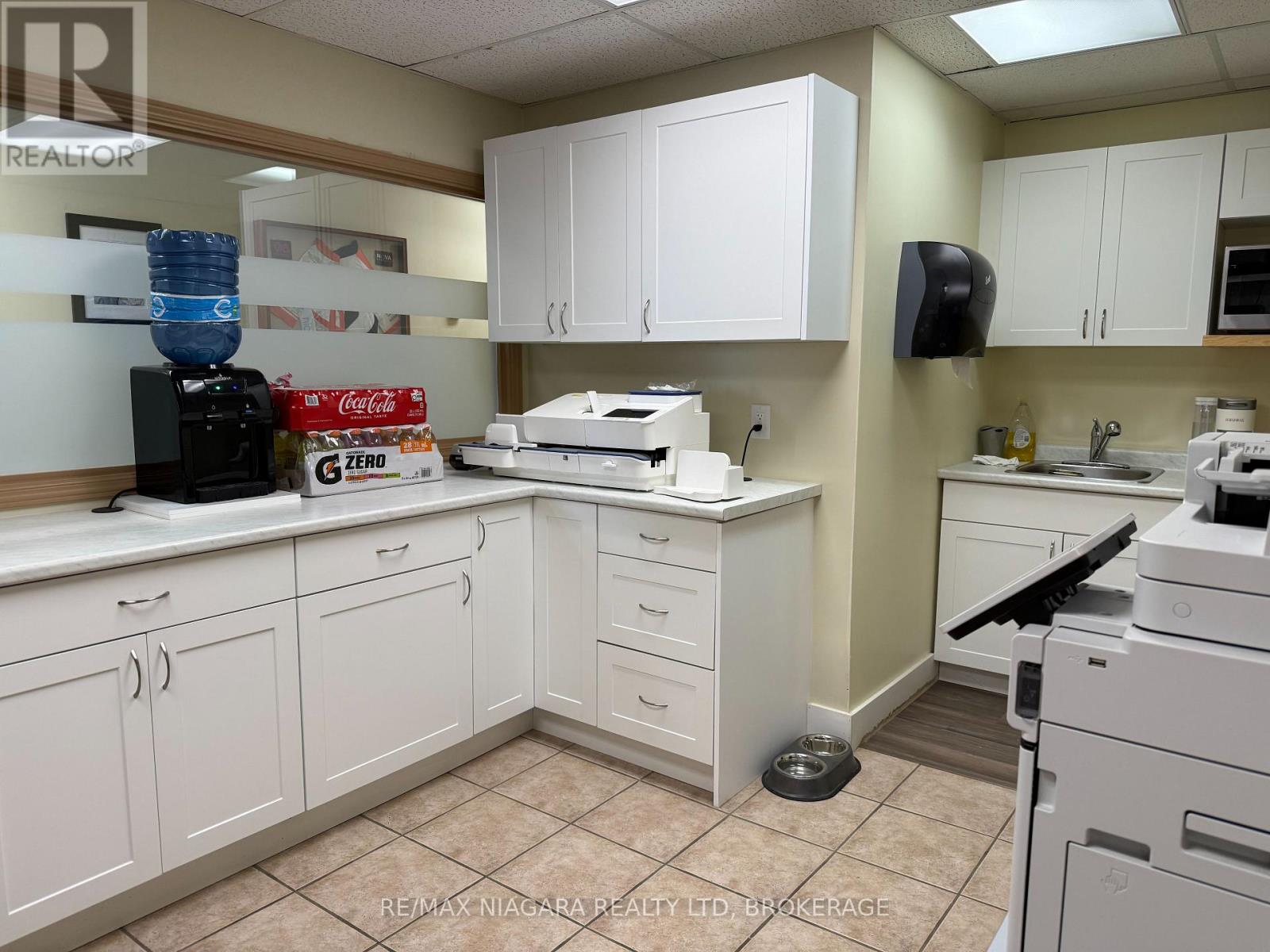 577 Industrial Drive, Fort Erie (Central), Ontario  L2A 5M4 - Photo 3 - X12843334