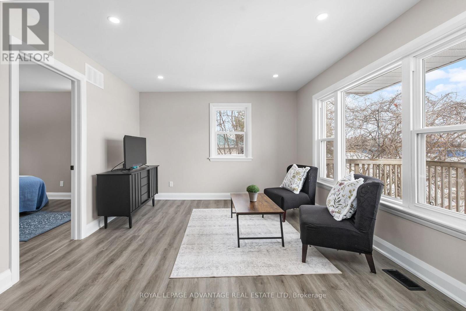 7510 Roger Stevens Drive, Montague, Ontario  K7A 4X9 - Photo 4 - X12843244