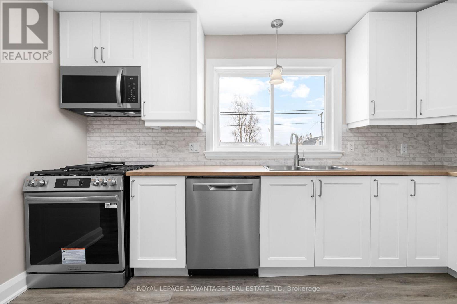 7510 Roger Stevens Drive, Montague, Ontario  K7A 4X9 - Photo 6 - X12843244