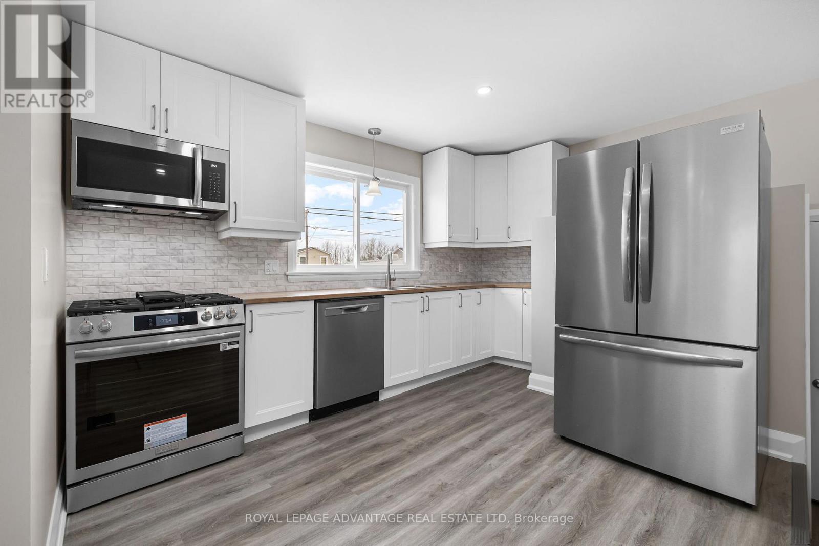 7510 Roger Stevens Drive, Montague, Ontario  K7A 4X9 - Photo 7 - X12843244