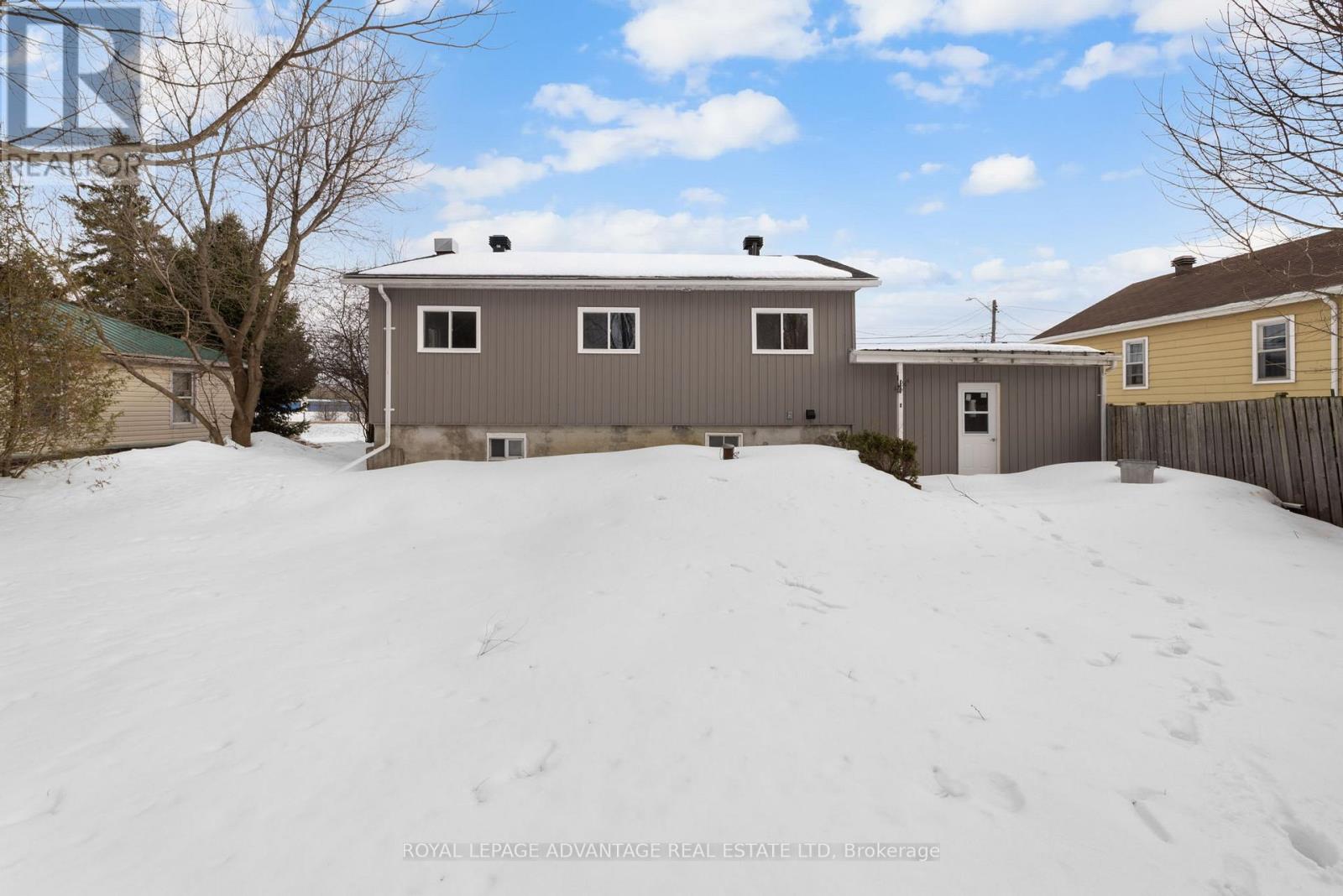 7510 Roger Stevens Drive, Montague, Ontario  K7A 4X9 - Photo 9 - X12843244