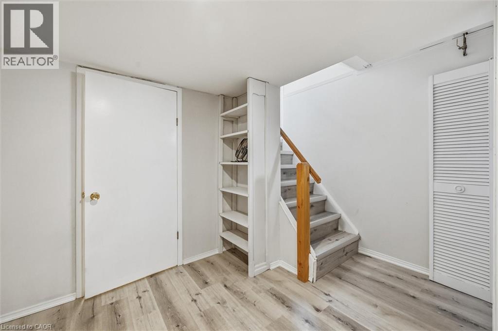 2237 Joyce Street, Burlington, Ontario  L7R 2B6 - Photo 23 - 40779374