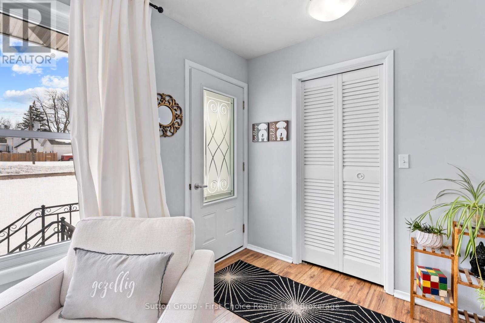 52 Water Street, Huron East, Ontario  N0K 1G0 - Photo 10 - X12843156