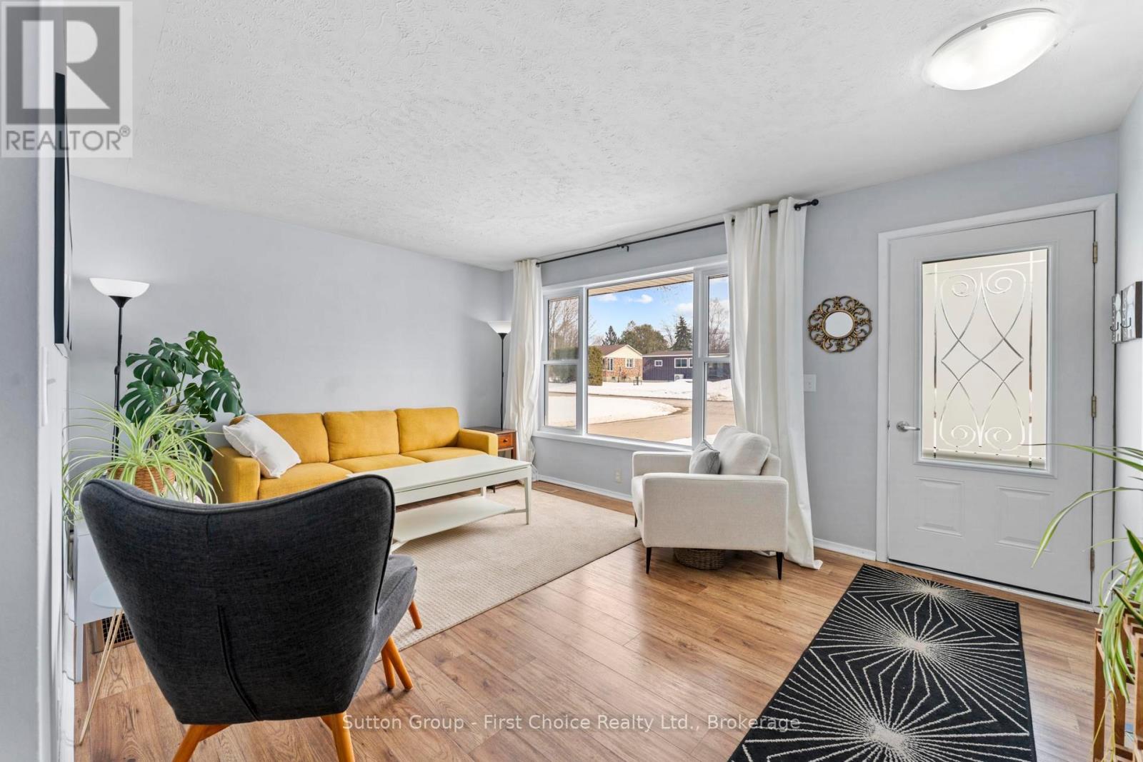 52 Water Street, Huron East, Ontario  N0K 1G0 - Photo 11 - X12843156