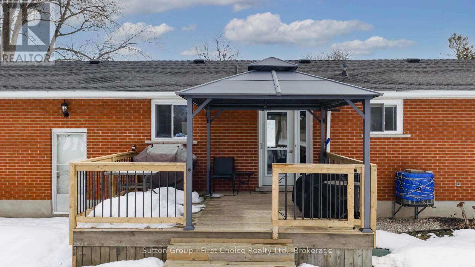 52 Water Street, Huron East, Ontario  N0K 1G0 - Photo 6 - X12843156