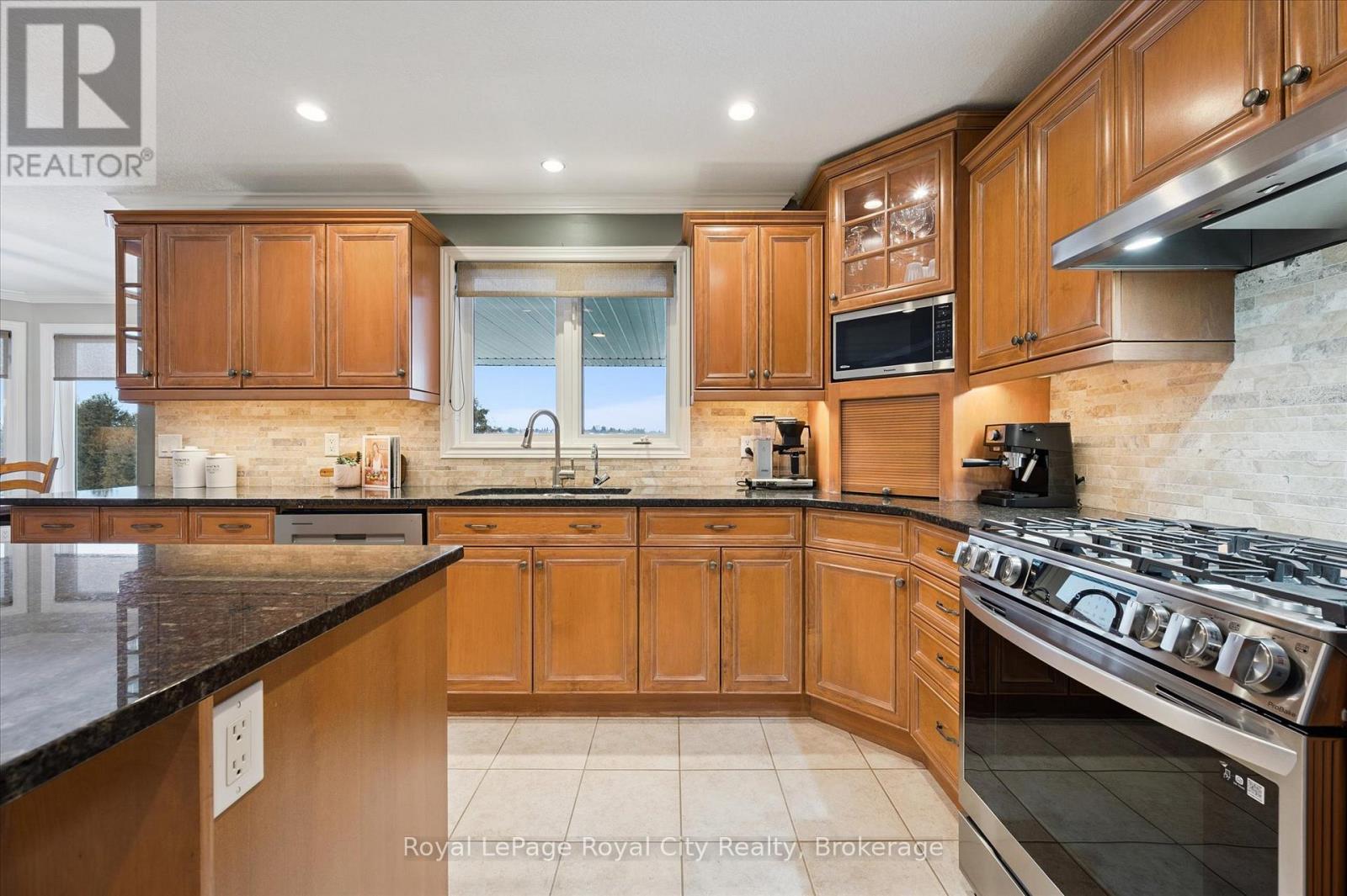 60 Hazelwood Drive, Guelph, Ontario  N1C 1A9 - Photo 12 - X12843160