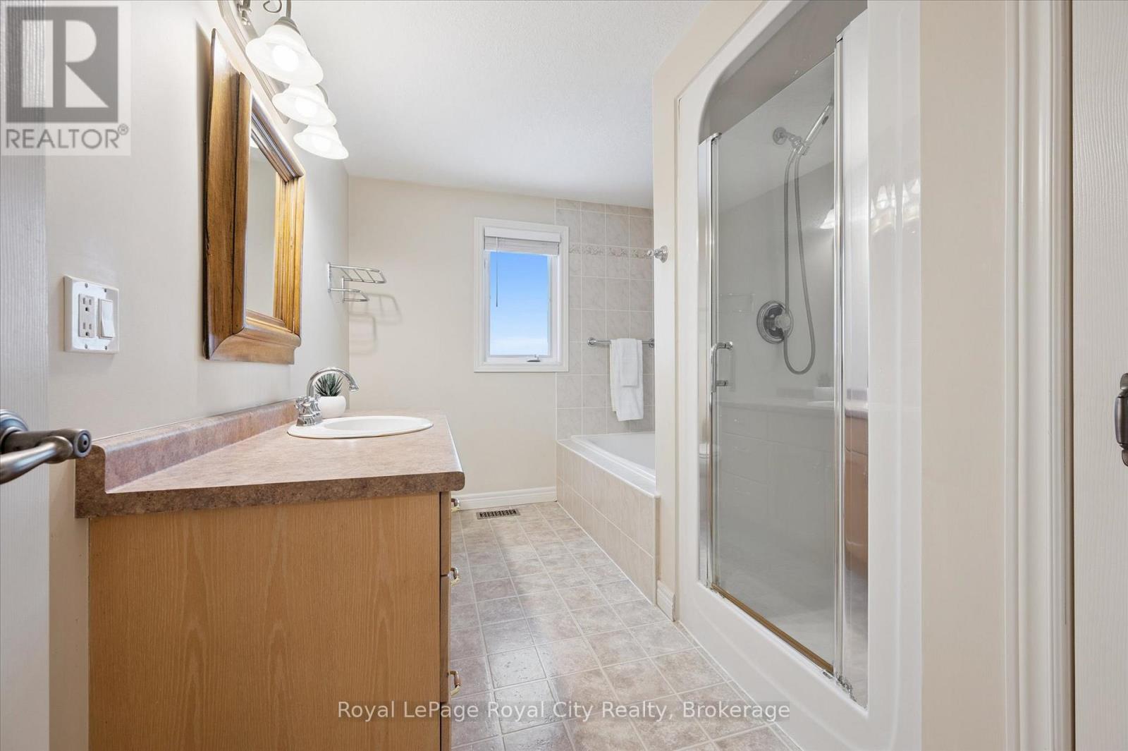 60 Hazelwood Drive, Guelph, Ontario  N1C 1A9 - Photo 25 - X12843160