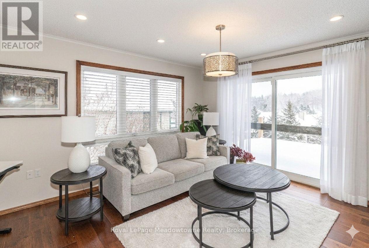 301 - 34 Deerhurst Greens Road, Huntsville, Ontario  P1H 1A9 - Photo 3 - X12843372