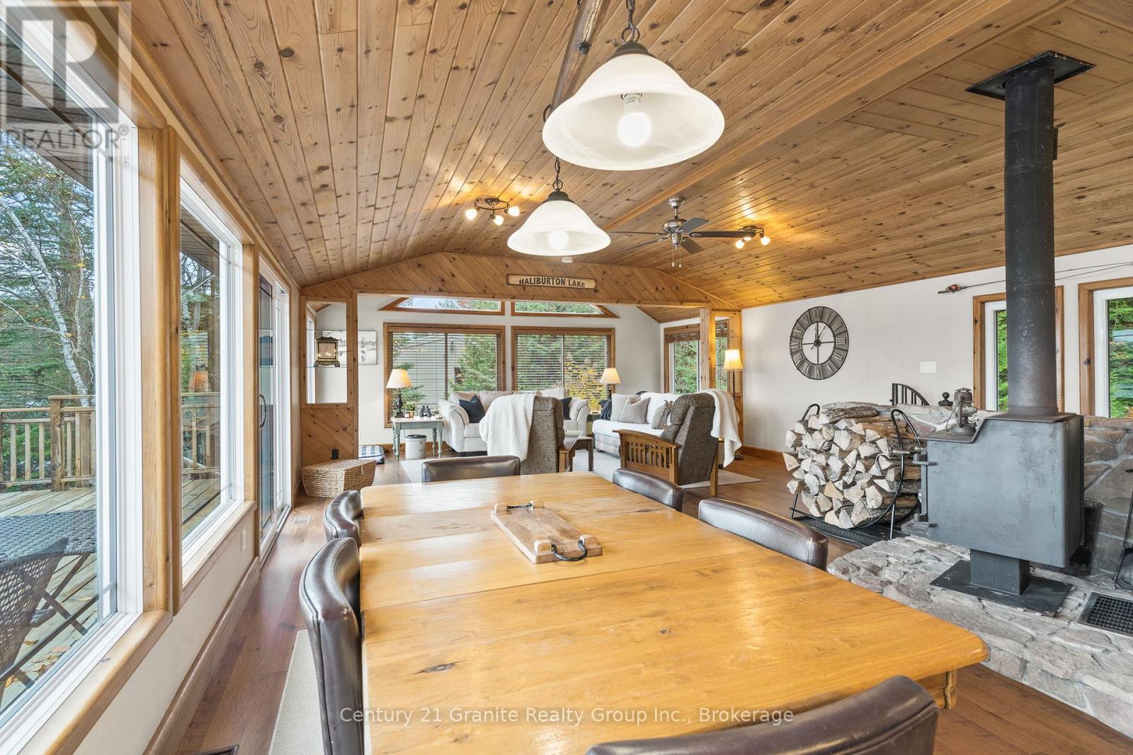 1526 Curry Road, Dysart Et Al, Ontario  K0M 2K0 - Photo 13 - X12843408