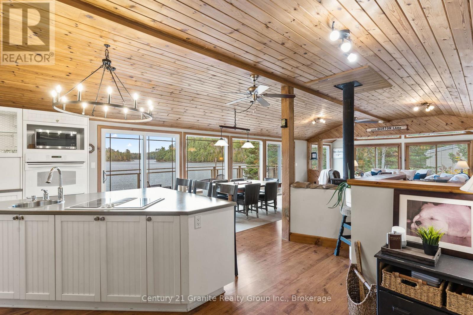 1526 Curry Road, Dysart Et Al, Ontario  K0M 2K0 - Photo 8 - X12843408