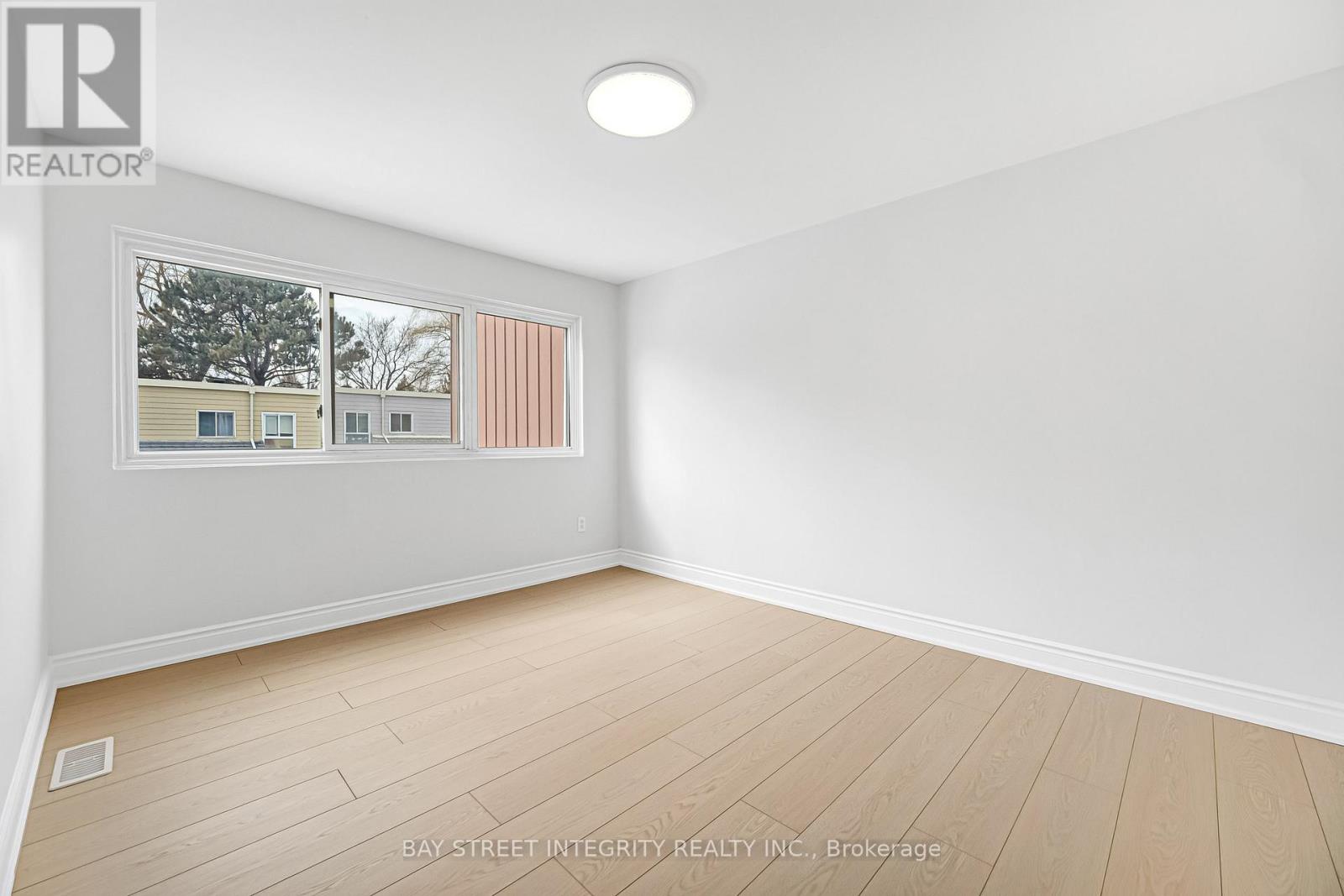 41 Elsa Vine Way, Toronto, Ontario  M2J 4H8 - Photo 24 - C12843180