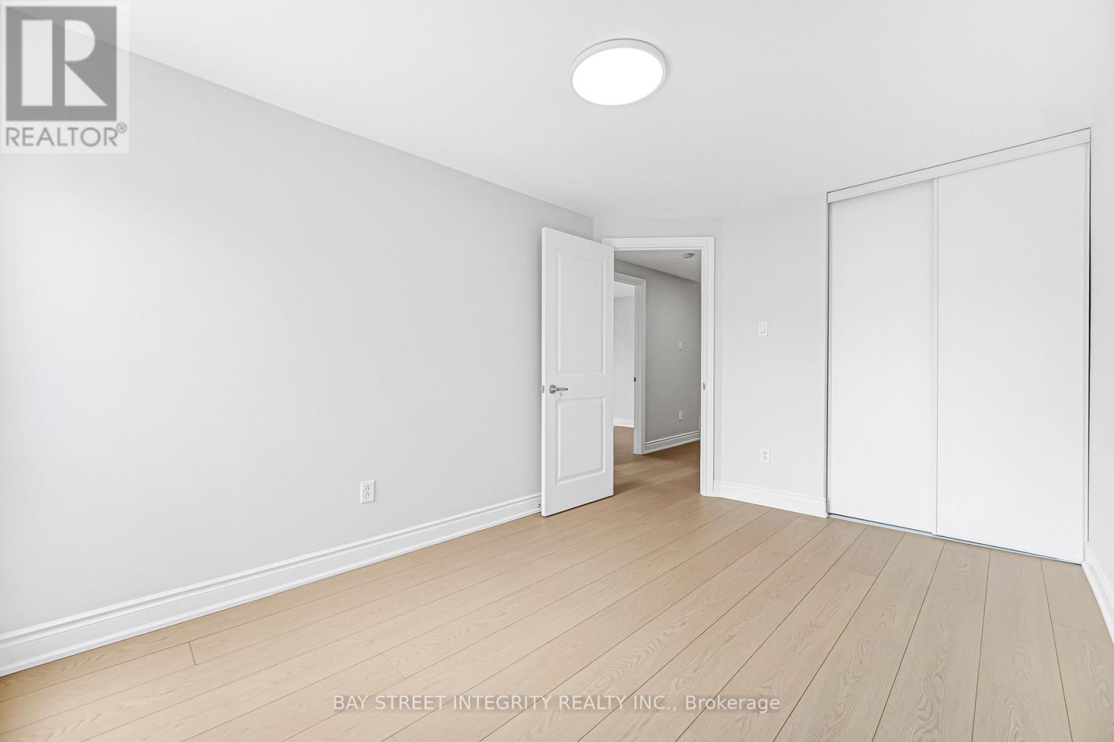 41 Elsa Vine Way, Toronto, Ontario  M2J 4H8 - Photo 37 - C12843180