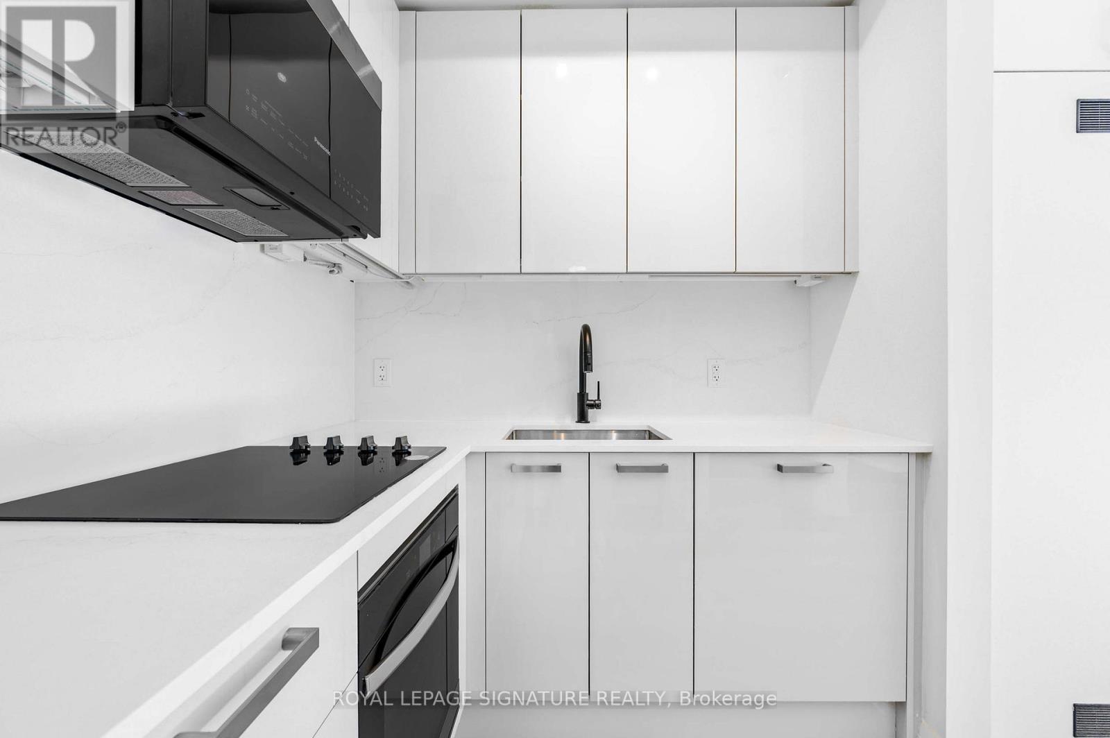 504 - 280 Dundas Street W, Toronto, Ontario  M5T 1G2 - Photo 6 - C12843280