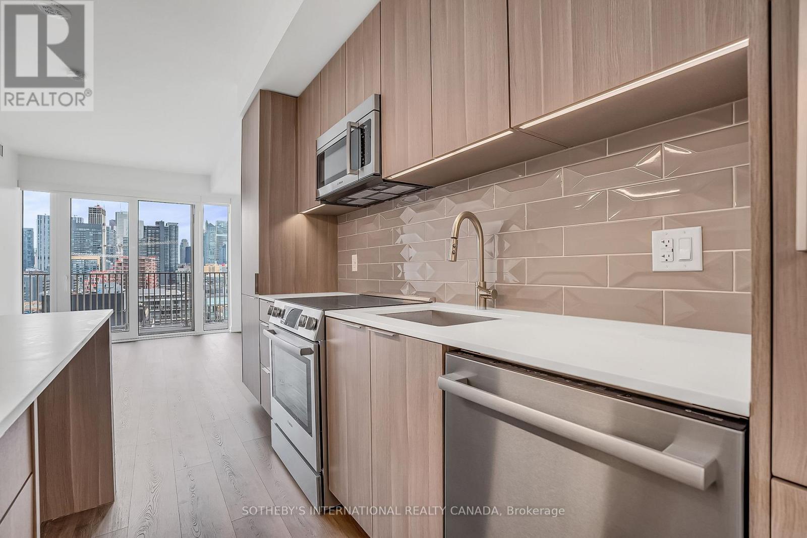 1407 - 88 Bathurst Street, Toronto, Ontario  M5V 0W8 - Photo 7 - C12843290