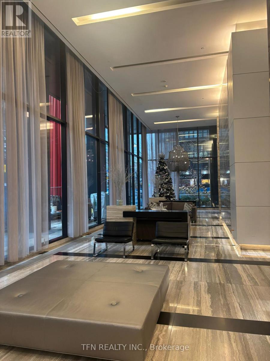 2807 - 110 CHARLES STREET E, Toronto, Ontario