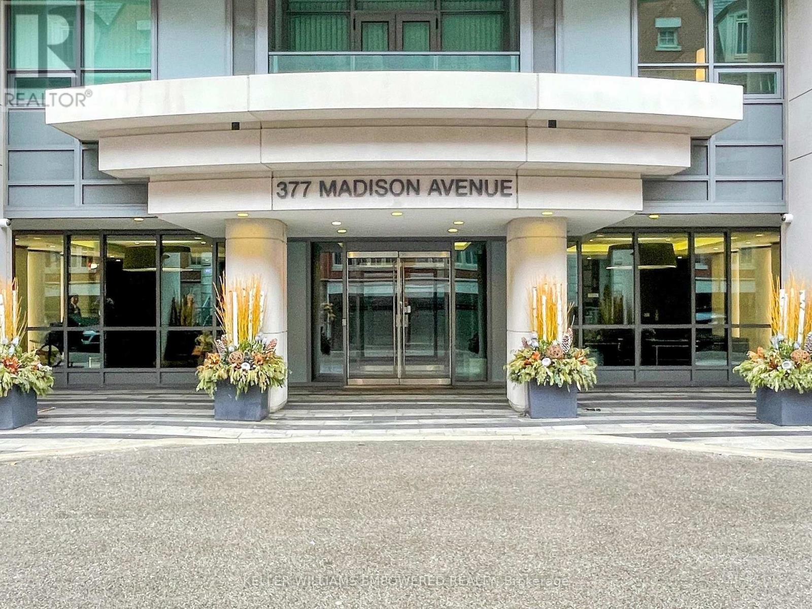 307 - 377 Madison Avenue, Toronto, Ontario  M4V 3E1 - Photo 3 - C12843304