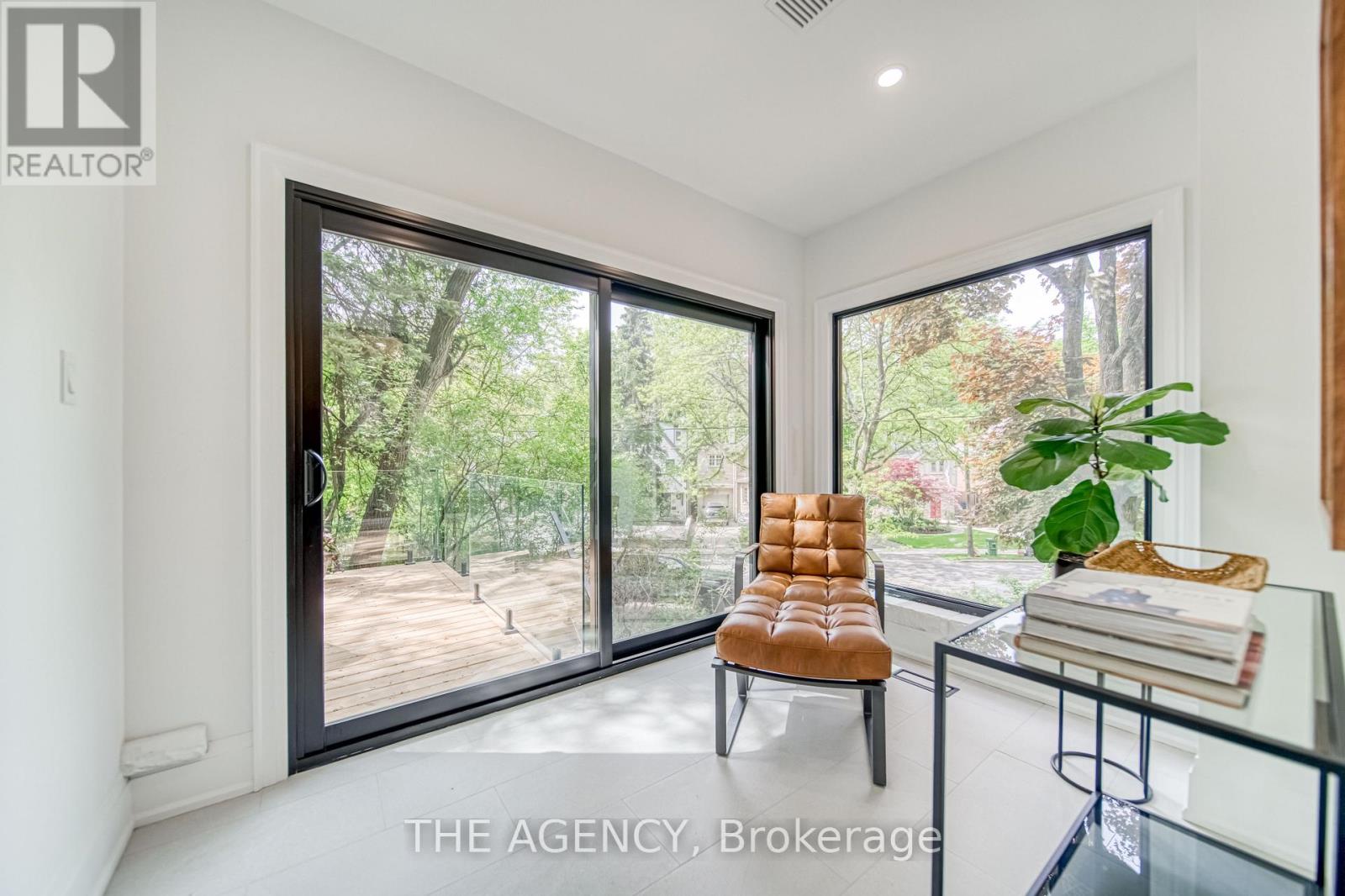 16 Duncannon Drive, Toronto, Ontario  M5P 2M1 - Photo 12 - C12843340