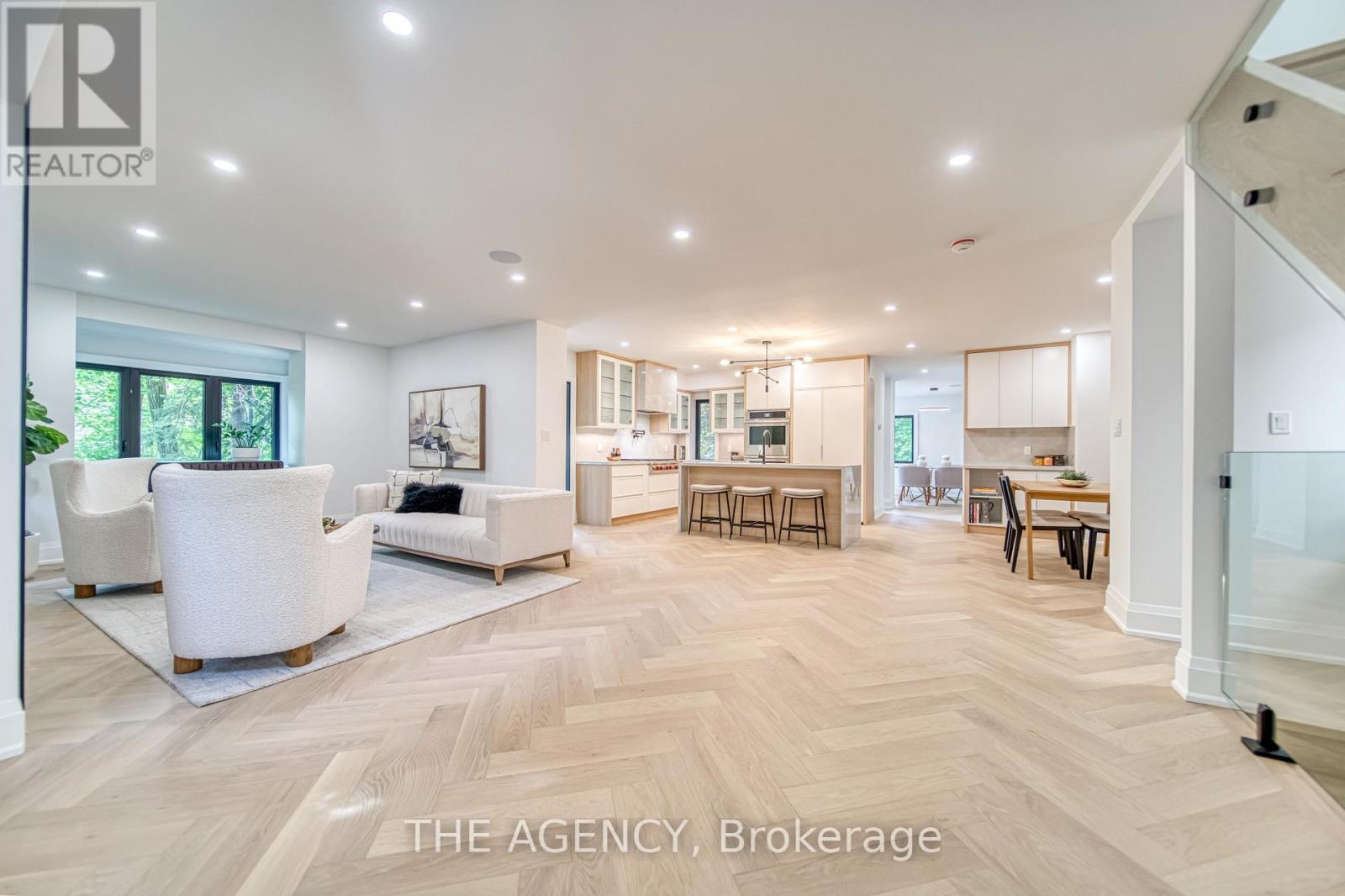 16 Duncannon Drive, Toronto, Ontario  M5P 2M1 - Photo 5 - C12843340