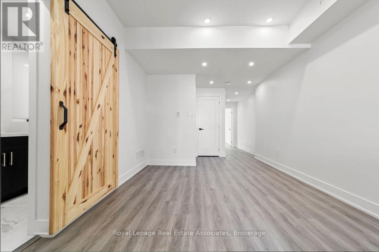 531 Delaware Avenue N, Toronto, Ontario  M6H 2V3 - Photo 11 - C12843388