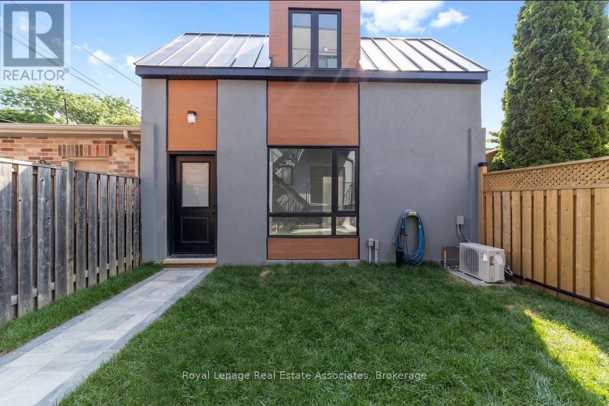 531 Delaware Avenue N, Toronto, Ontario  M6H 2V3 - Photo 21 - C12843388