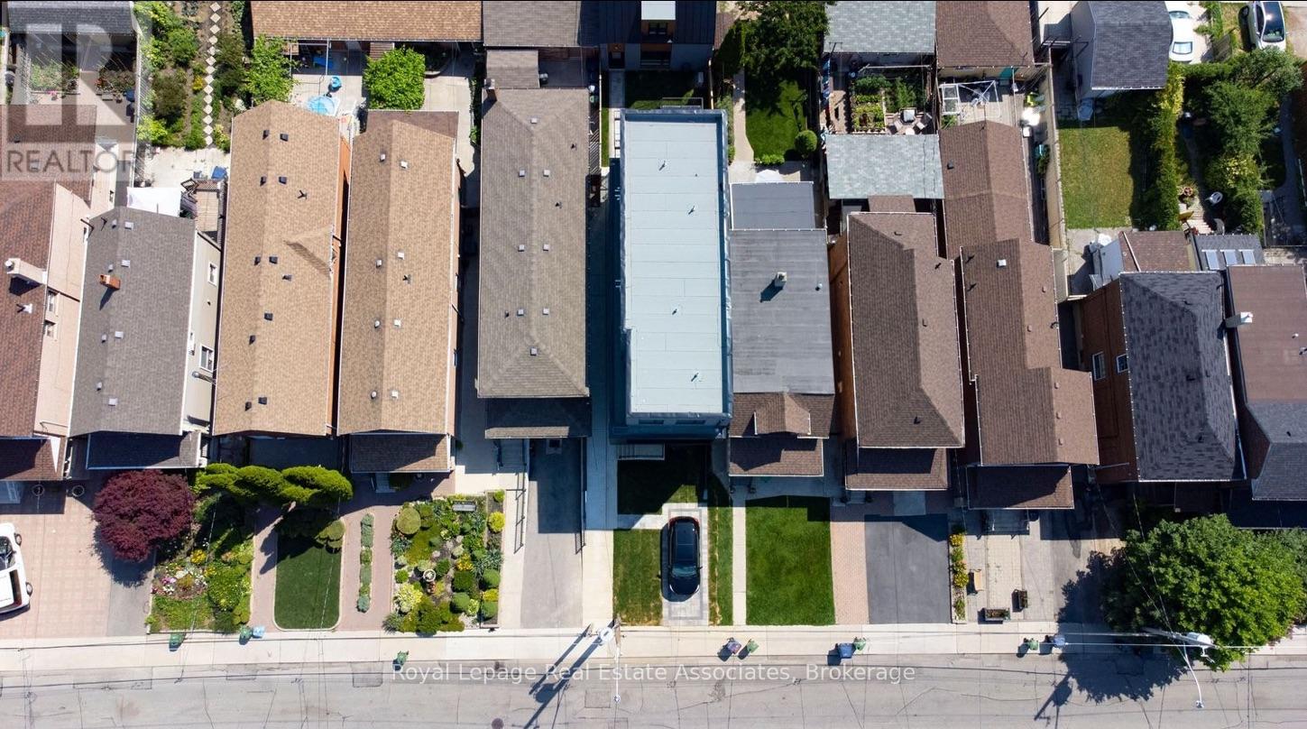 531 Delaware Avenue N, Toronto, Ontario  M6H 2V3 - Photo 32 - C12843388