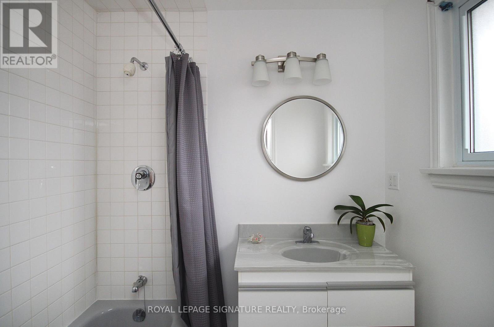 29 Shamokin Drive, Toronto, Ontario  M3A 3H7 - Photo 19 - C12843452