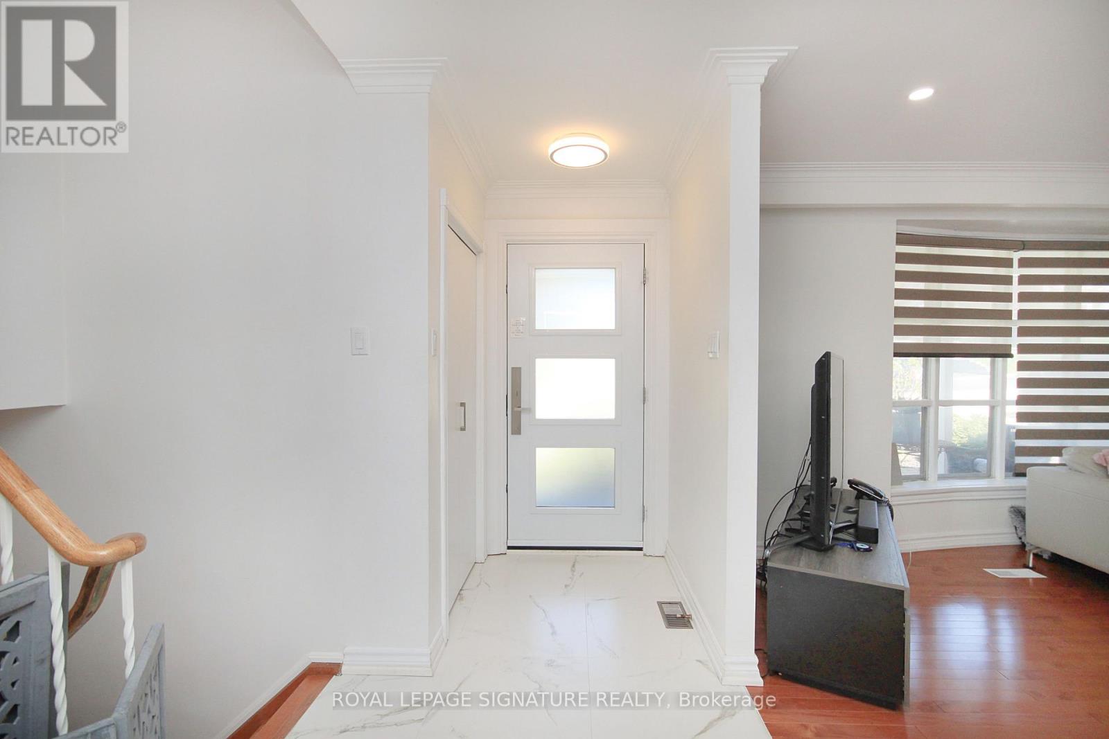 29 Shamokin Drive, Toronto, Ontario  M3A 3H7 - Photo 4 - C12843452