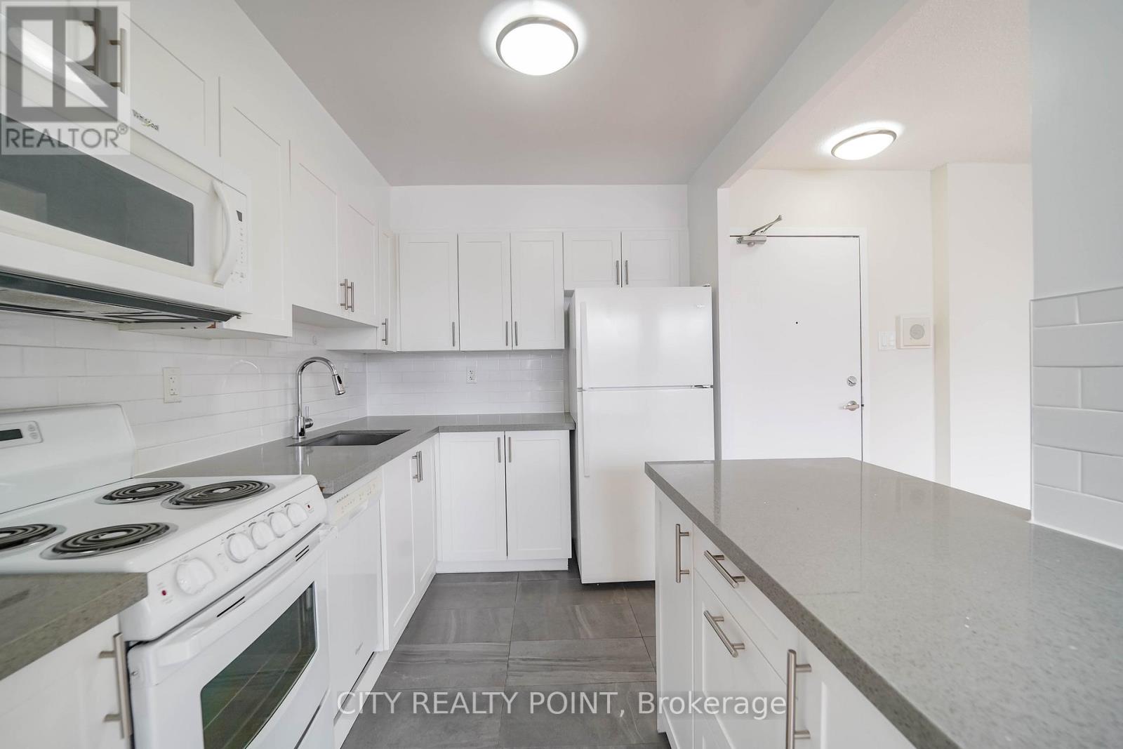 2403 - 666 Spadina Avenue, Toronto (University), Ontario  M5S 2H8 - Photo 7 - C12766532