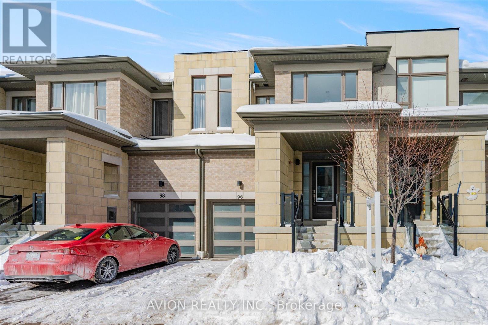 96 Donald Fleming Way N, Whitby, Ontario  L1R 0N8 - Photo 2 - E12843250