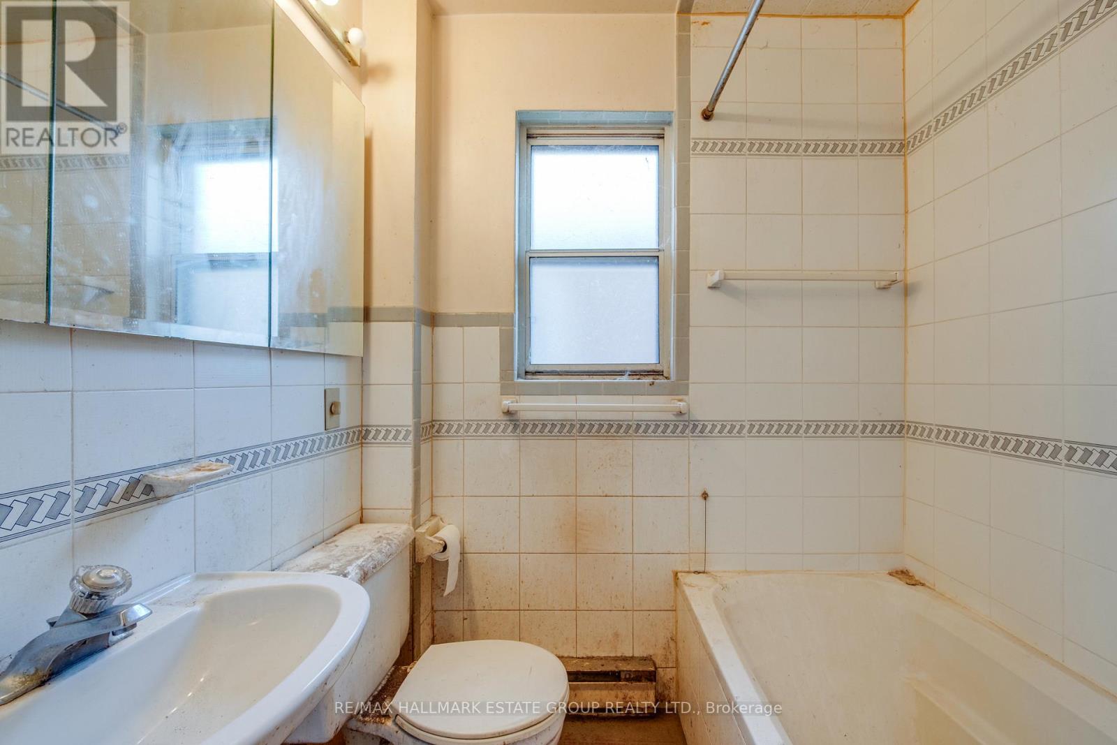 85 Kings Park Boulevard, Toronto, Ontario  M4J 2C2 - Photo 15 - E12843326