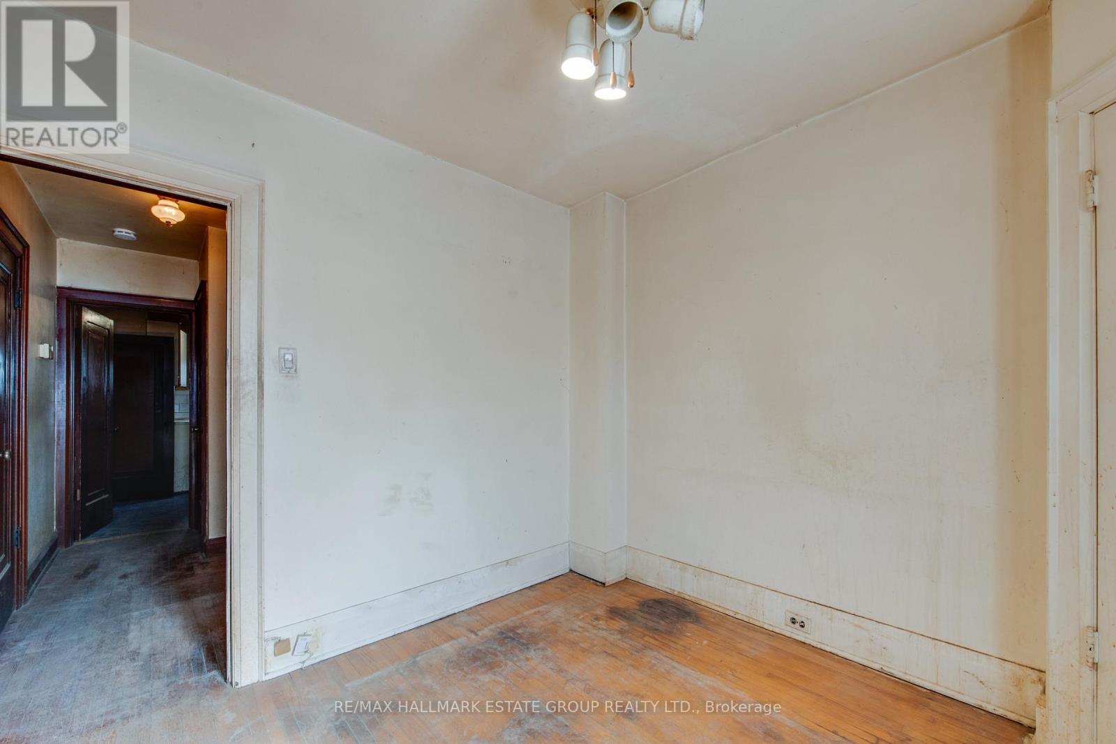 85 Kings Park Boulevard, Toronto, Ontario  M4J 2C2 - Photo 18 - E12843326