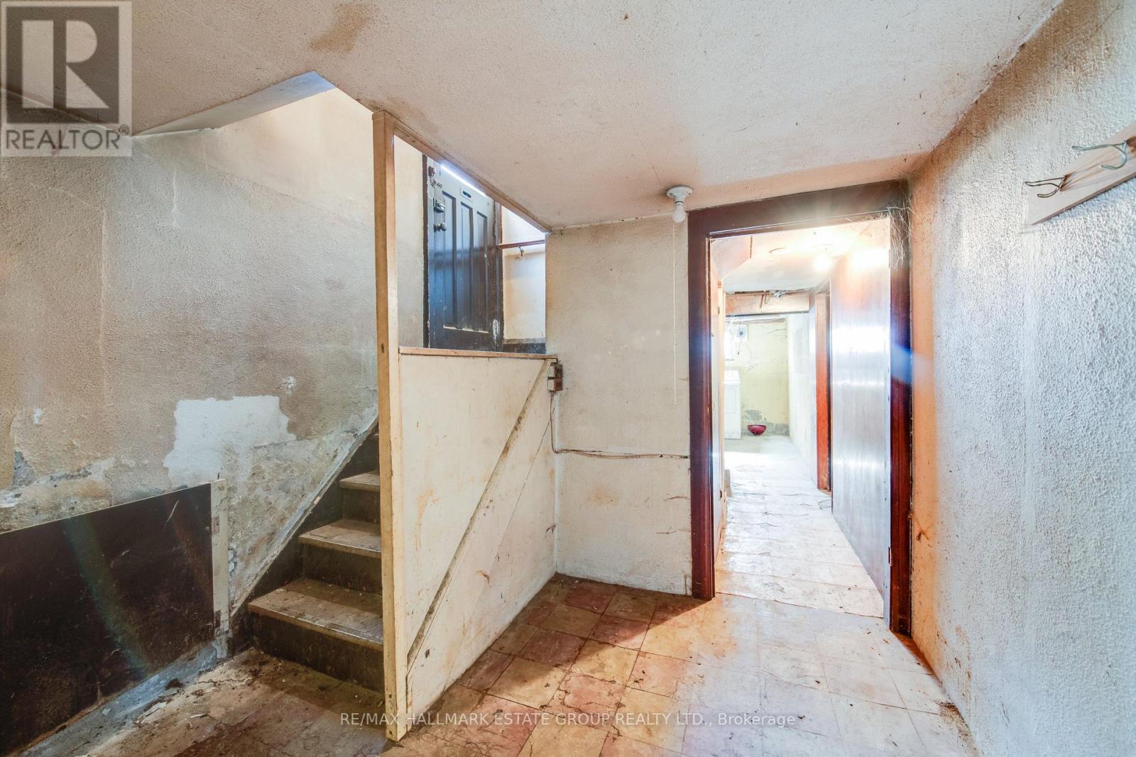 85 Kings Park Boulevard, Toronto, Ontario  M4J 2C2 - Photo 25 - E12843326