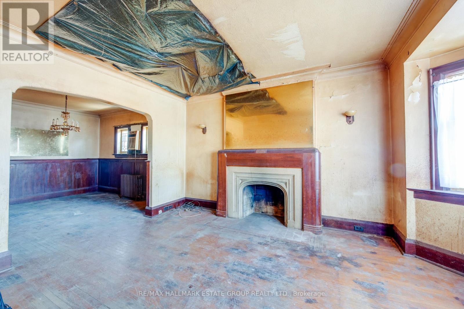 85 Kings Park Boulevard, Toronto, Ontario  M4J 2C2 - Photo 4 - E12843326